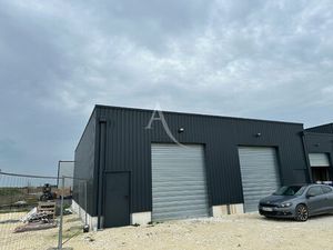 Location Local industriel 89m²