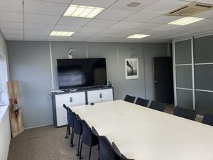 Location Local Professionnel 230m²