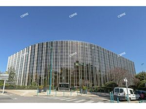 Location Local Professionnel 7 172m²