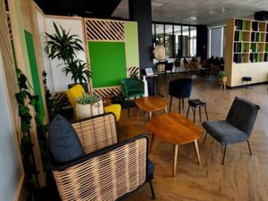 Location Local Professionnel 1 435m²