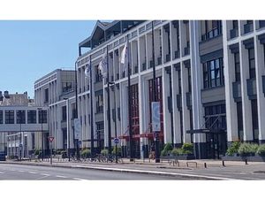 Location Local Professionnel 2 294m²