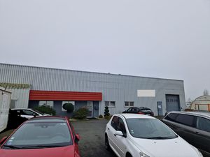 Location Local industriel 563m² CHOLET 49300