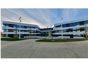 Location Local Professionnel 2 210m² CHAMPAGNE AU MONT D OR 69410