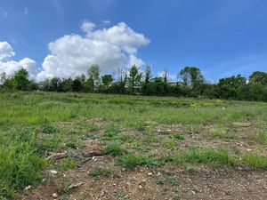 Vente terrain 750 m² à Saint-Laurent-de-Cognac (16100)  50 250 €