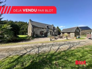 VENDU PAR BLOT - CHARME ET AUTHENTICITÉ POUR CETTE FERMETTE EN PIERRES À BLÉRUAIS