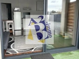 Location meublée appartement 2 pièces 29.17 m² à La Couronne (16400)  500 €
