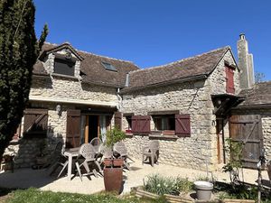 Vente maison 5 pièces 157 m² à La Chapelle-la-Reine (77760)  299 900 €