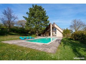 Villa 9 pièces 323 m²