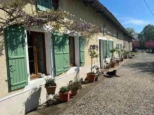 Vente maison 7 pièces 266 m² à Montbron (16220)  393 000 €