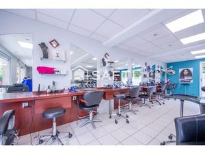 Vente locaux professionnels 67 m² à Villecresnes (94440)  78 000 €