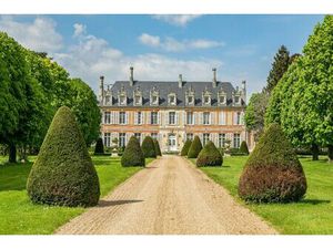 Villennes -Sur-seine - A Listed Period Property