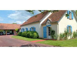 Maison avec piscine et terrasse Chemery (41)