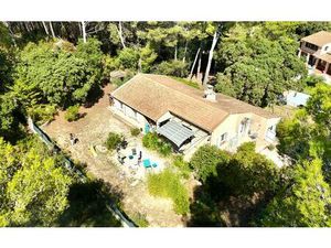 Maison Cornillon-Confoux 135 m² T-5 à vendre  480 000 €