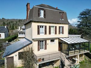 Vente maison 8 pièces 170m2 Saint-Côme-d'Olt 12500 - 250000 € - Surface Privée