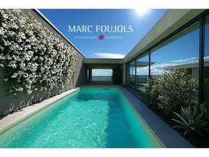 Penthouse à deux pas de Monte-Carlo avec piscine  terrasse  cave et parking  vue mer...