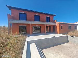 Villa 7 pièces 230 m²