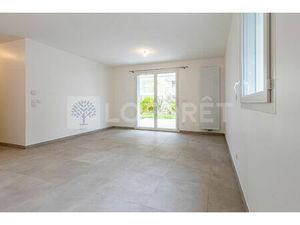 MEYTHET - T3 60m2 - REZ DE JARDIN JARDIN -TERRASSE - DEUX STATIONNEMENTS EN SOUS SOL - CHA