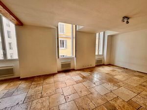 Vente appartement 2 pièces 80m2 Marseille 5eme (13005) - 235000 € - Surface Privée