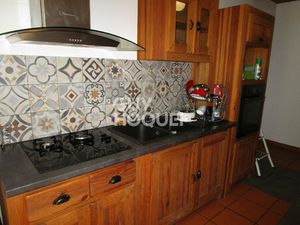 Isolée dans vallée verdoyante  1.4ha de terrain