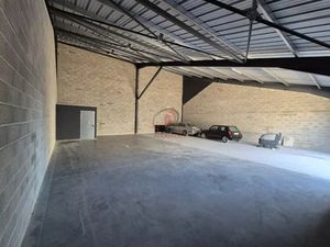 Location locaux professionnels 200 m² à Signes (83870)  2 150 €