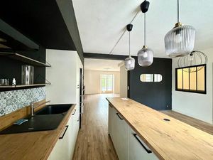 Vente maison 5 pièces 115 m² à Mazamet (81200)  184 000 €