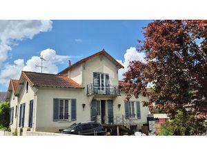 Vente maison 7 pièces 190 m² à Brie-Comte-Robert (77170)  294 000 €