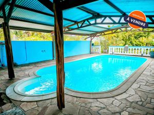 Lot de 2 maisons mitoyennes avec piscine et jardin – Quartier Lac Bleu  Saint-Laurent-du-M