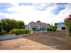 Vente maison 5 pièces 128 m² à Fougeres (35300)  349 000 €