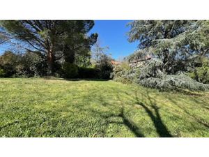 Vente terrain 700 m² à La Tour-de-Salvagny (69890)  330 000 €