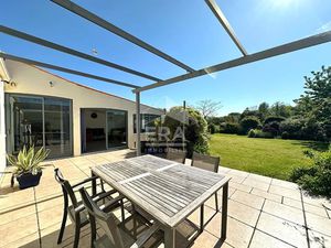 Vente maison 6 pièces 134 m² à Longeves (17230)  379 800 €