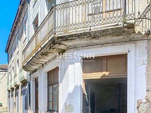 Immeuble 3 pièces 303 m²