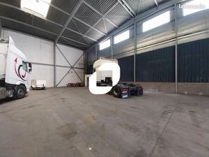 Local d'activité 600 m²