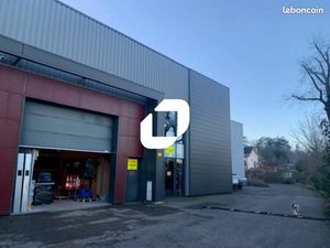 Local d'activité 420 m²