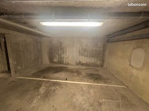 Place de parking sécurisé