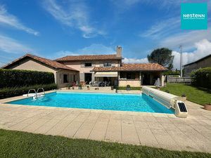 Maison Saint Bonnet Les Oules 7 pièce(s) 212 m2