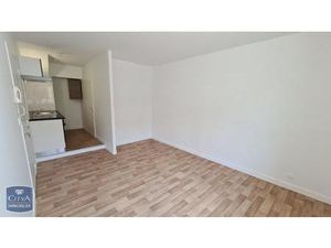 Location Appartement 1 pièce 21m² LUSIGNAN 86600