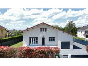 Maison rénovée de 3 chambres située entre CHALON-SUR-SAONE et LONS-LE-SAUNIER proche LOUHA