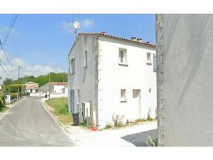 Location maison  m² T-4 à Le Chay  690 €