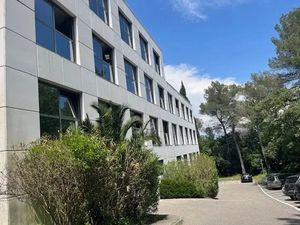 BAISSE DE PRIX ! BUREAUX 135 M2 + 6 PARKINGS - BIOT
