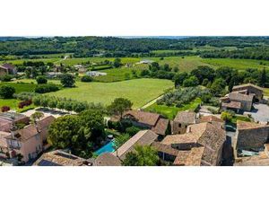 Maison avec piscine et terrasse Saint-Césaire-de-Gauzignan (30)