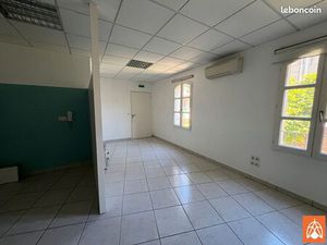 Local 40 m² LAMBESC
