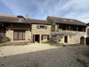 Vente maison 10 pièces 275 m² à Semur-en-Auxois (21140)  249 000 €