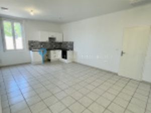 A louer Codognan(30) Appartement de 61 m2 avec parking entiè
