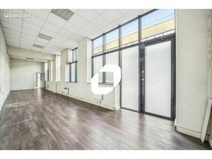 Local bureaux 396 m²