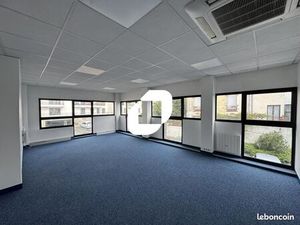 Bureaux 94 m²