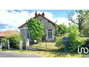 Vente maison 4 pièces 62 m² à Champagnac (15350)  42 500 €