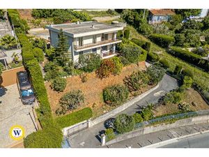 VIILA CORNICHE FLEURIE VUE MER