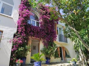 VILLA 8 PIECES DE 210m2 SUR TERRAIN DE 1500m2  PISCINE  DÉPENDANCES