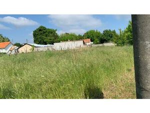 Achat Terrain 1 054m² LENCLOITRE 86140