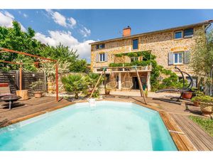 Vente maison 7 pièces 278 m² à Saint-Germain-Nuelles (69210)  595 000 €